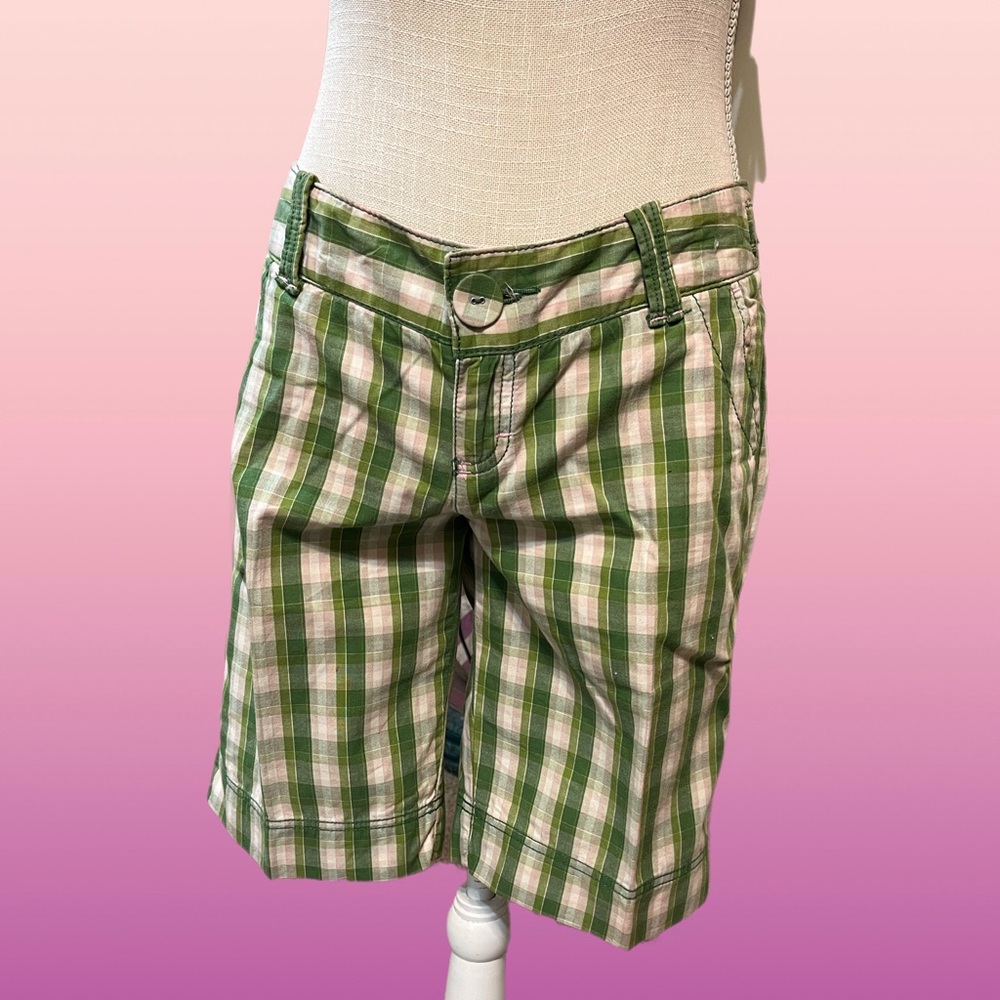 Mossimo green pink and white plaid Bermuda shorts size 5